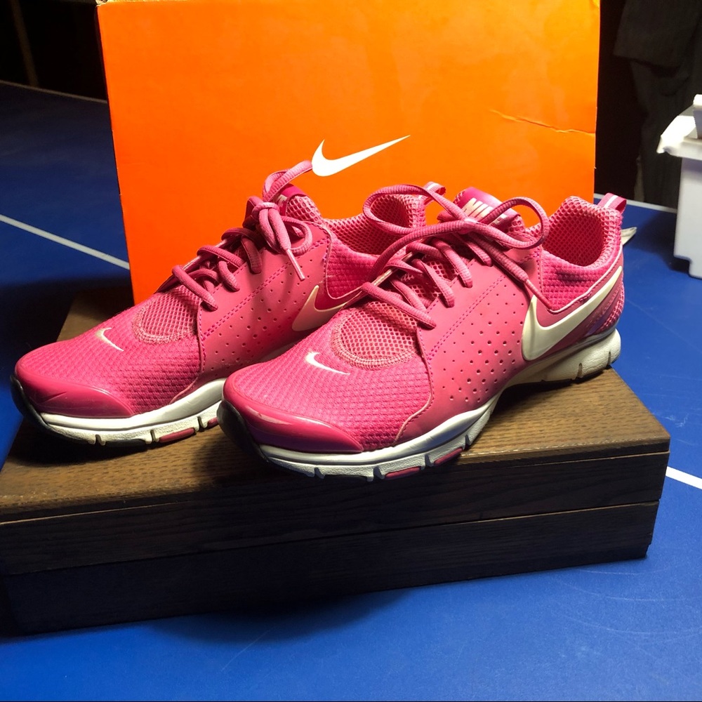 Women’s Nike memory foam size 9 Slip on